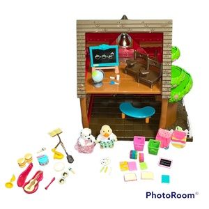 Lil Woodzeez SchoolHouse Set